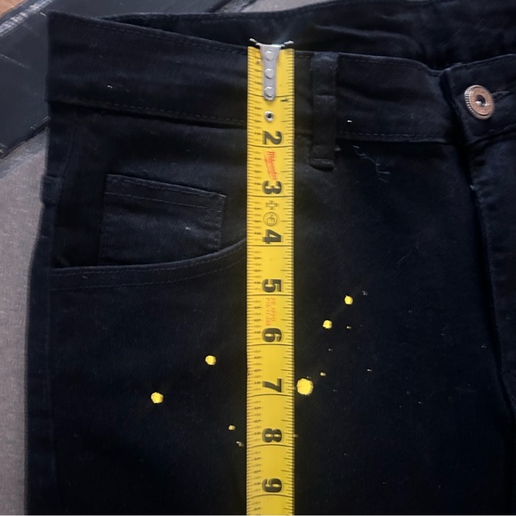 ROMWE Men’s Black Jeans with Yellow Splatter - Picture 6 of 13